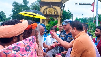 पर्यटन दिवसको अवसरमा वीरगंज नाकामा भारतीय पर्यटकलाई स्वागत